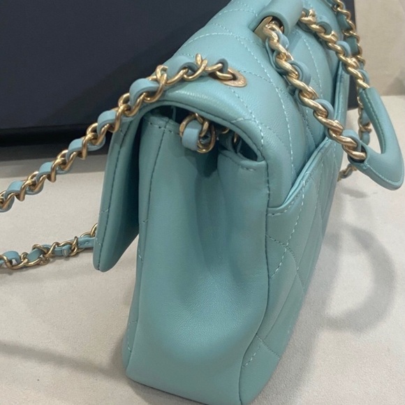 SOLD CHANEL - Picture 9 of 11